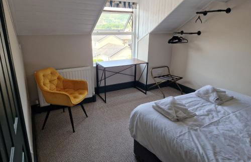 Snowdon House, 8 bedrooms, sleep 16, close to Blackrock Sand - Photo 26