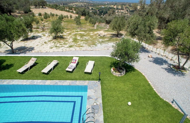 Villa in Arkadi With Pool Near the Sea - Photo 36