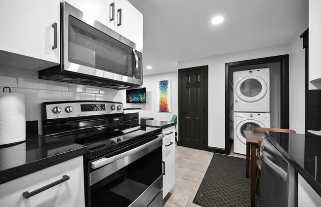 Escape to This Gorgeous new Wilton Manors Villa - Photo 32