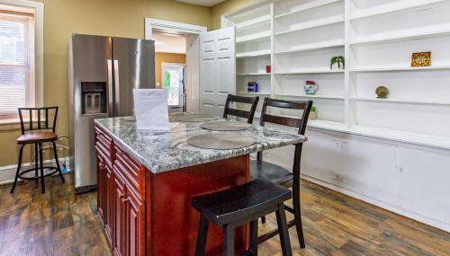 Ground-Level 2B2B Apt in Bryn Mawr w Parking - Foto 5