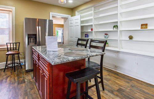 Ground-Level 2B2B Apt in Bryn Mawr w Parking - Foto 5