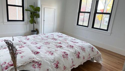 Recently Renovated 1924 DUTCH in Royal Oak - Foto 5