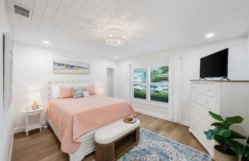 Salt & Sand on Catamaran - Photo 14