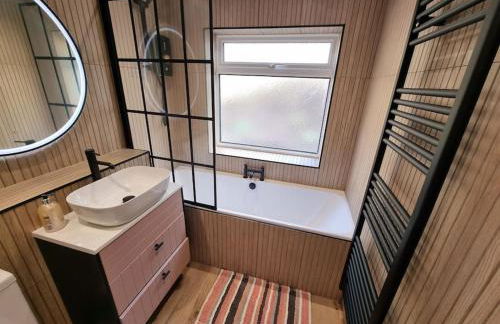 1Rosemount -Marazion - Iconic view of St Michaels Mt, Sea, Beach, 2xParking, Netflix Prime - Foto 27