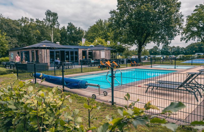 2 bedroom House in IJhorst with swimming pool and terrace - Photo 7