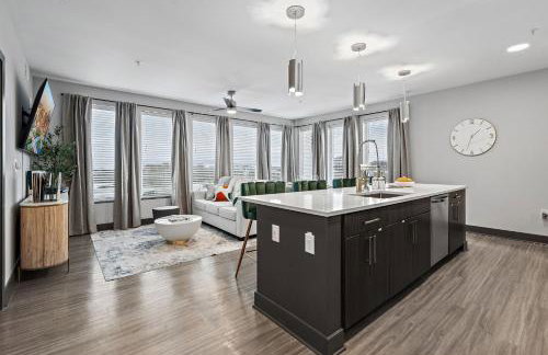 Skyline Views & PoolMins to Vanderbilt - Foto 7