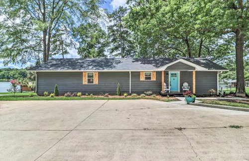 Waterfront Lake Sinclair Home with Boat Dock! - Foto 31