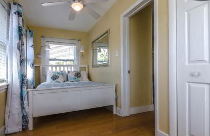 1BR 1BA NorthStar Bungalow. Just Steps to the beach and the bay. - Foto 14