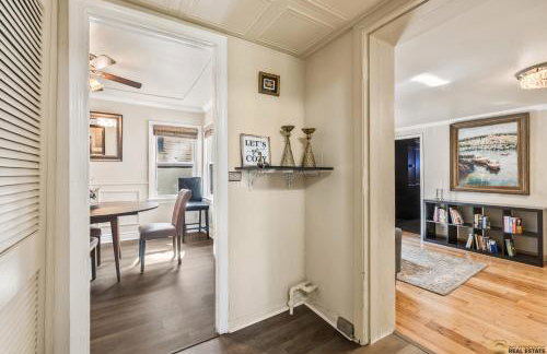 Cozy Evanston Villa with cinema and massage sofa - Foto 16