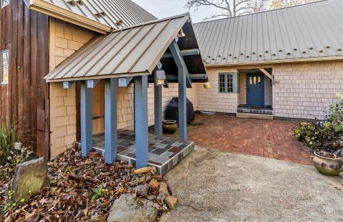 Luxury Lake House w Dock & Game Room - Photo 53