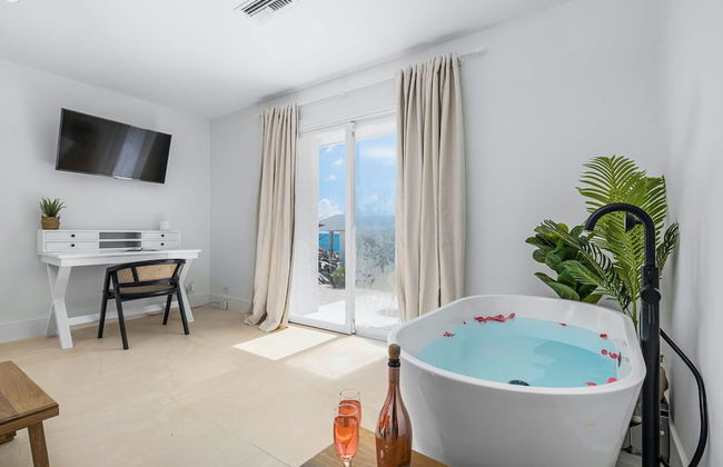 Beachfront Villa w Pool Sleeps 16 Dining Tub - Foto 43