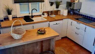 La Casa Junto al Sendero del Río & chimenea y leña incluida - Foto 4