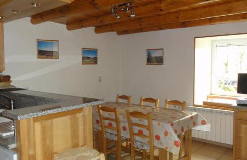 Holiday cottage in Lozre in a pretty corner of Margeride - Foto 3