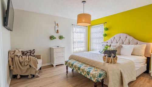 5-Star Resort Villa with Private Pool, Minutes from Disney - Foto 5