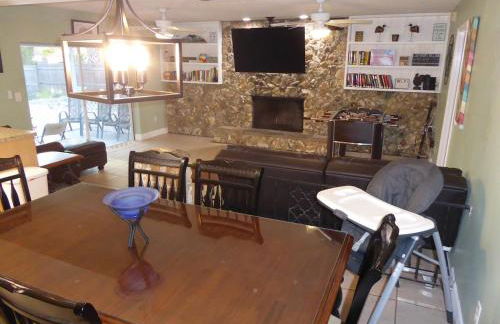 Perfecto Mundo 6, Orlando Area 4BR-2MB-3Bath Huge Pool, Ping Pong, Billiard, Disney Universal - Foto 15