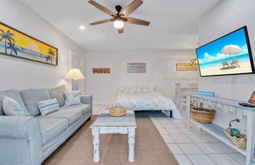 Funshine Pointe Capri - Photo 15