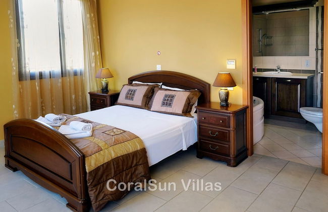 Amazing Luxury Villa, Enormous Heated Pool Jacuzzi, Gym, Games Room In Paphos, - Foto 12