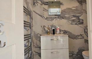 Allan & Ella House - Photo 11