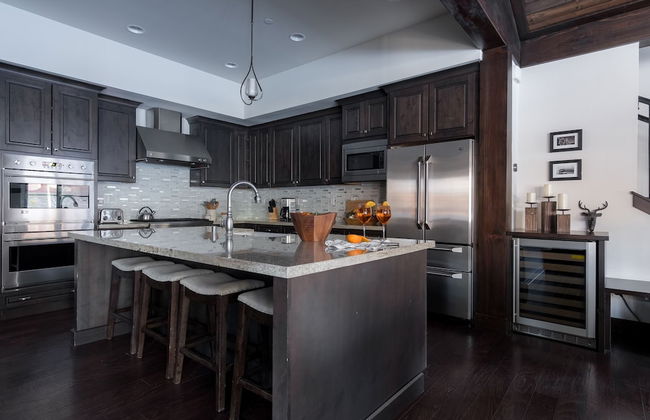 Maple by Avantstay Modern Mountain Home w Cozy Fire Pit 15 Mins frm Northstar - Photo 14