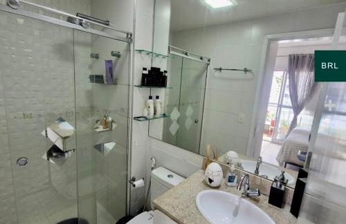 Apartamento completo com 3 SUÍTES - Piscina, Academia, Varanda Gourmet com uma vista privilegiada - Hospedagem à altura da COP30 - Foto 4