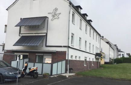 NR 4 DG 2 Zimmer für Firmen und Familien - Foto 1