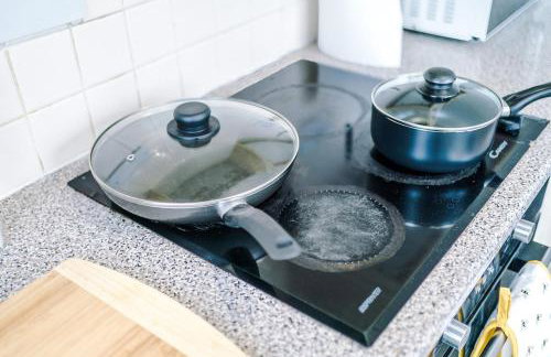 Charming 2 Bed House, Sleeps 6, Free parking, Contractors welcome - Foto 30