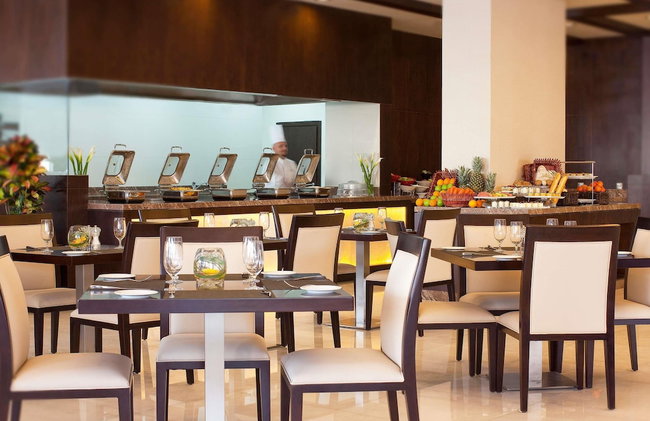 Movenpick Hotel Apartments Al Mamzar Dubai - Photo 38