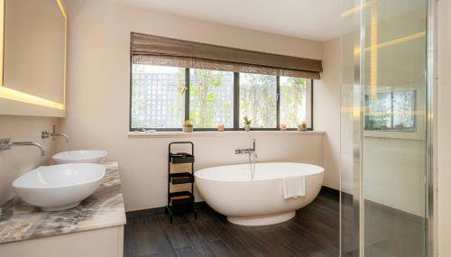 Luxury 3BR Home in Belgravia, Near Victoria - Foto 4, towels, Shower