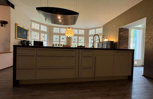 Klimaanlage, 5 Sterne Villa Bahnhoftraum, plus NEU zubuchbares Event, 333 qm, 1200qm Garten, virtueller Rundgang, Dachterrasse, Whirlpoolbadewanne - Foto 14