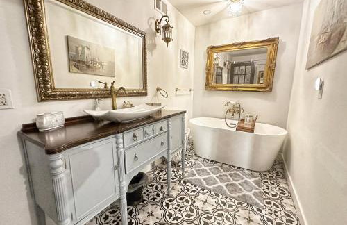 Adorable French Cottage style - 1 bedroom. - Foto 2