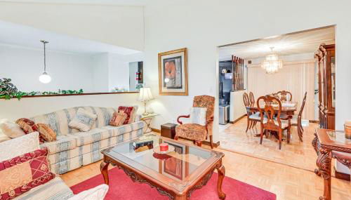 Vintage Windsor Home Private Yard and Covered Deck - Foto 3