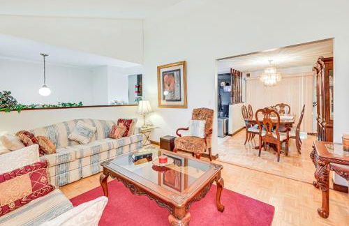 Vintage Windsor Home Private Yard and Covered Deck - Foto 3