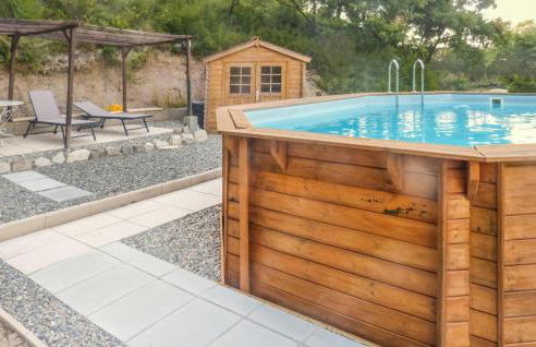 Nice Home In La-Roque-Sur-Pernes - Foto 3