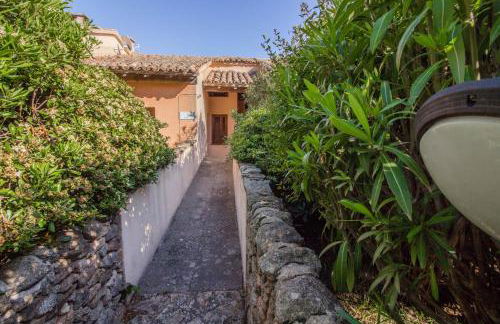 GuestHost - Dreamy Sea View with Pool - Photo 39