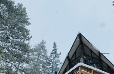 Stunning Cabin with Indoor Jacuzzi Ideal for a Weekend Getaway from Los Angeles - Foto 48