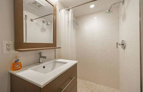 Beautiful 4BR Entire House in DC - Foto 27