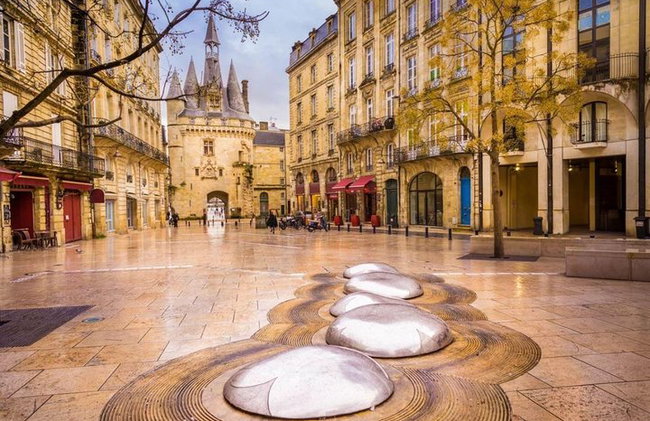 Bordeaux Old District : Private Walking Tour - Photo 3