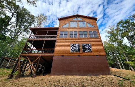 Luxe Cabin with Game Room, Hot Tub & Firepit - Foto 44