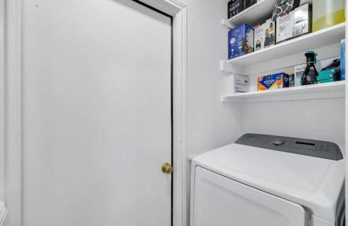 Frisco Resort Style Home w/Spa - Foto 26