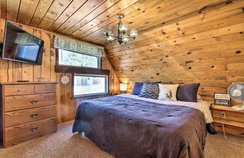 A-Frame Cabin with Private Boat Dock! - Foto 14