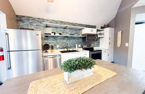 Lakefront Home-3BD25BADockGrillFirepitPool - Foto 54