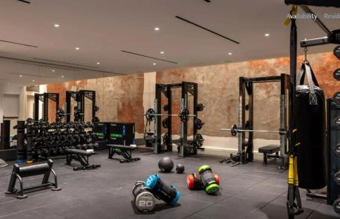 Pearl Coast - Modern 2BR with Rooftop Pool & Views - Foto 14