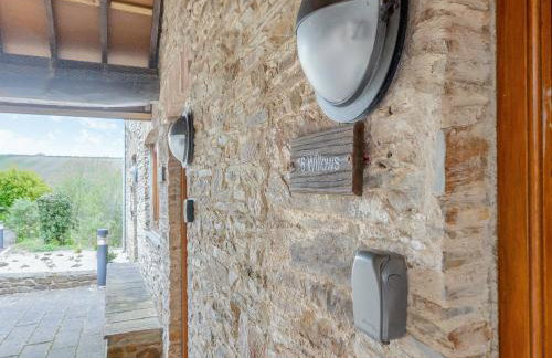 Toffee Apple - Photo 32