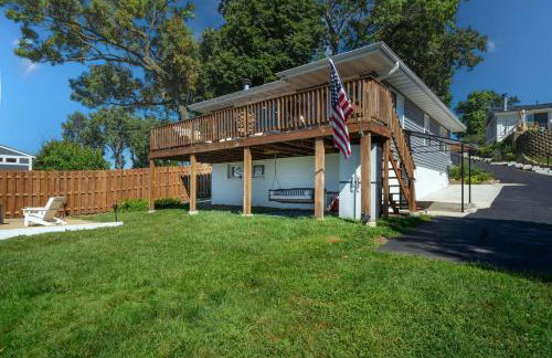 3Bed 2Bath Luxury Lake House on Myers Bay Private Pier Beach Firepit and Deck - Foto 18