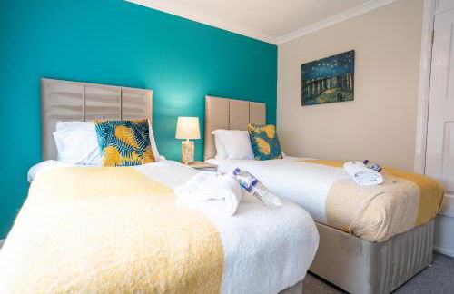 Whitburn house - Photo 17