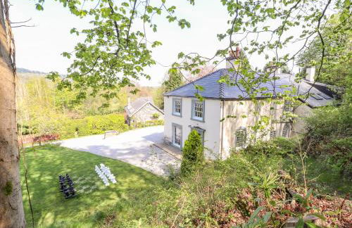 Cwmalis Hall - Photo 2