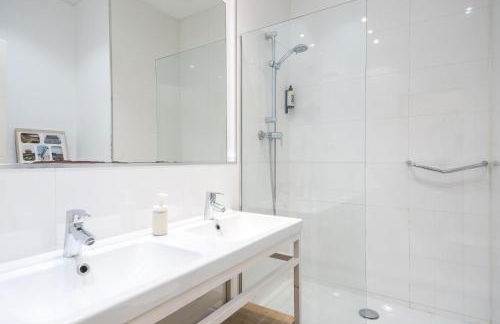 Sunny Apartment with Private Terrace in Gracia, Barcelona - Foto 16