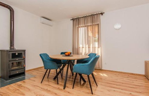 Gorgeous Home In Popovici With Wifi - Photo 21