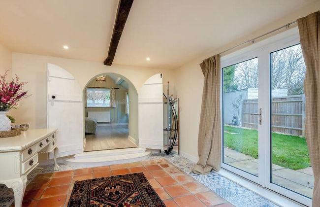 16th Century Thatched Cottage - Photo 13