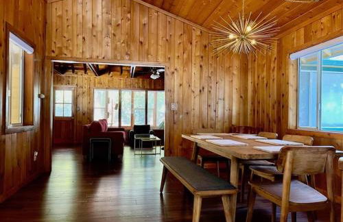 Serene and Magical Cabin w/Barrel Sauna and Fireplace - Foto 46